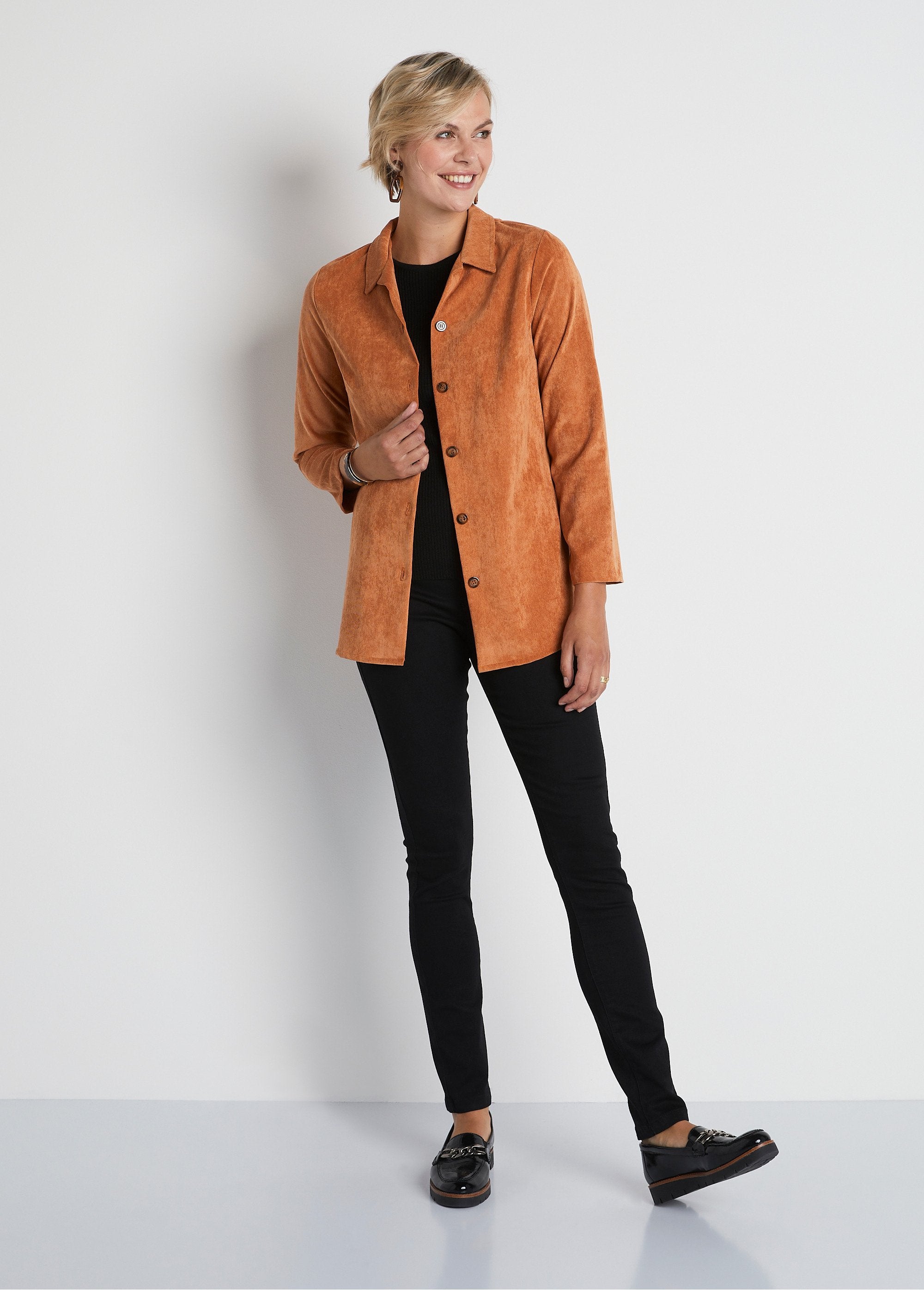 Milleraies_velvet_overshirt_jacket_with_tailored_collar_Caramel_SF1_slim